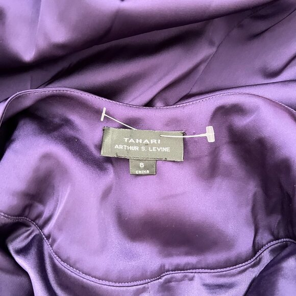 Tahari Purple Cocktail Dress Satin Shift Ruffle Trim Sz 8 Prom Party - Picture 6 of 6